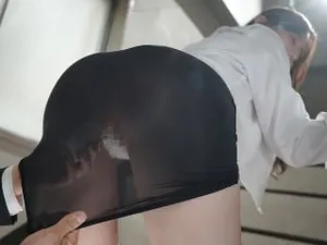 Chị cạnh bên nhà mới chuyển đến đã lấy đi đời trai của tôi